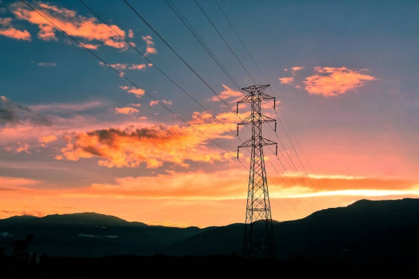 Perbezaan antara menara kekisi dan monopole